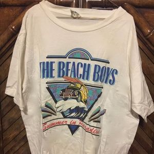 Collectible Vintage Beach Boys World Tour Tee.